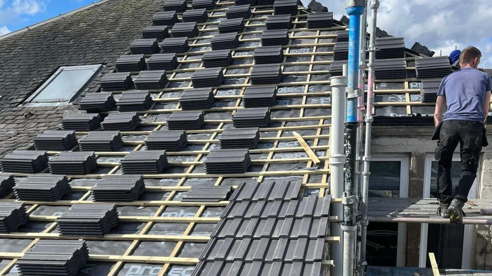 Professional roofing work in Edinburgh